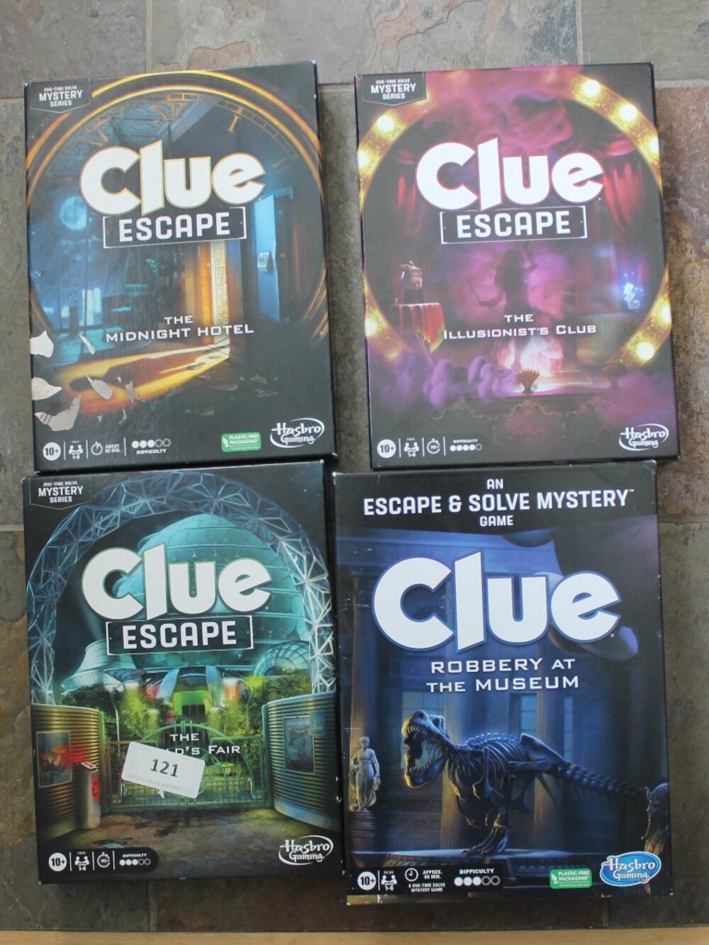 Set of 4 Clue Escape Games: Midnight Hotel, Robbery at the Museum, The World's